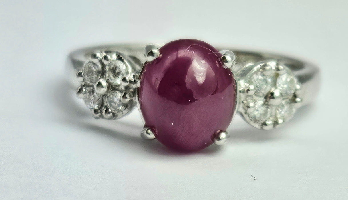 6514 Vintage: 18ct White Gold Cabochon Ruby & Diamond Dress Ring