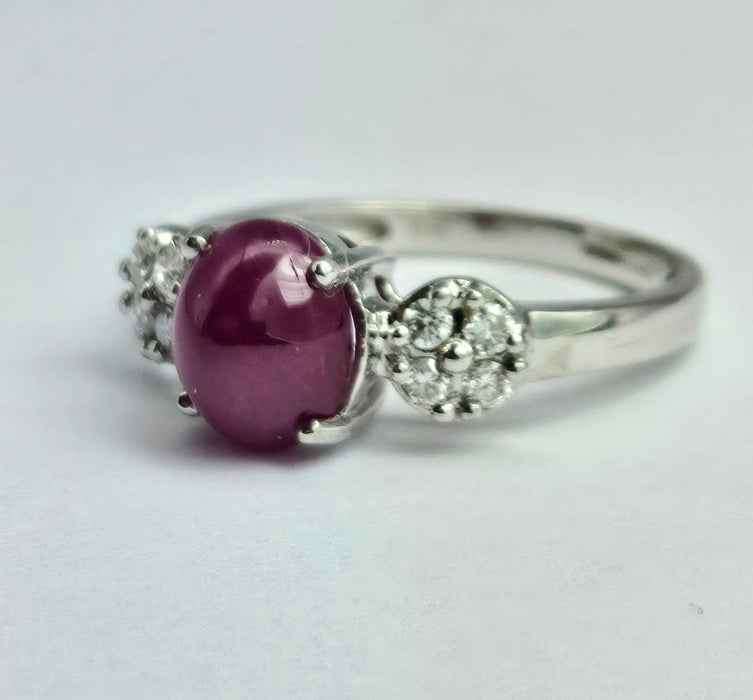 6514 Vintage: 18ct White Gold Cabochon Ruby & Diamond Dress Ring