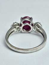 Cargar imagen en el visor de la galería, 1499: Vintage: 18ct White Gold Pidgeon Blood Ruby Diamonds Dress Ring- exquisite
