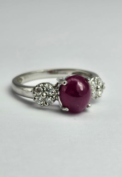 6514 Vintage: 18ct White Gold Cabochon Ruby & Diamond Dress Ring