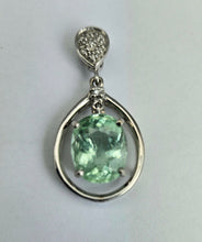 Cargar imagen en el visor de la galería, 1621: Vintage: 18ct White Gold Green Sapphire Diamonds Pendulum Pendant- simply gorgeous
