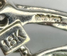 Cargar imagen en el visor de la galería, 1621: Vintage: 18ct White Gold Green Sapphire Diamonds Pendulum Pendant- simply gorgeous
