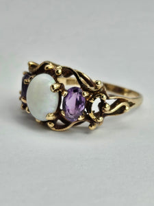 1362: Vintage: 9ct Gold White Opal Lilac Amethysts Cocktail Ring- From 1974