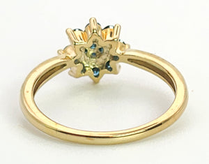 1346: Vintage; Rare 9ct Gold Blue Diamonds Flower Head Ring- 15 natural, sparkling diamonds
