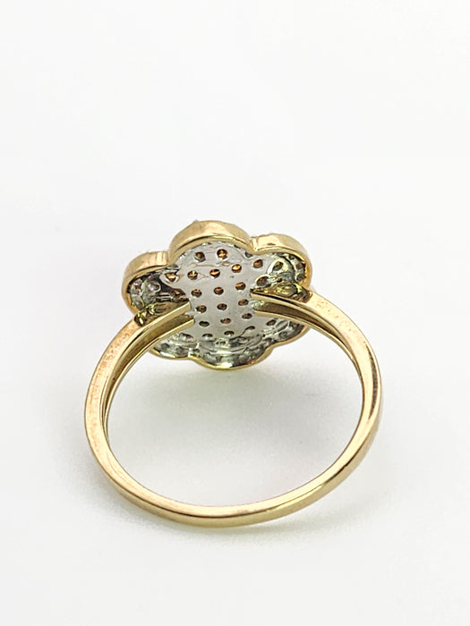 6349 Vintage: 9ct Gold 72 Champagne & White Diamonds (1ct) Flower Head Ring