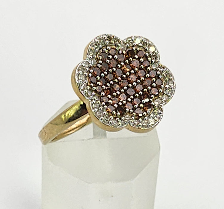 6349 Vintage: 9ct Gold 72 Champagne & White Diamonds (1ct) Flower Head Ring