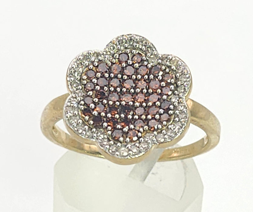 6349 Vintage: 9ct Gold 72 Champagne & White Diamonds (1ct) Flower Head Ring