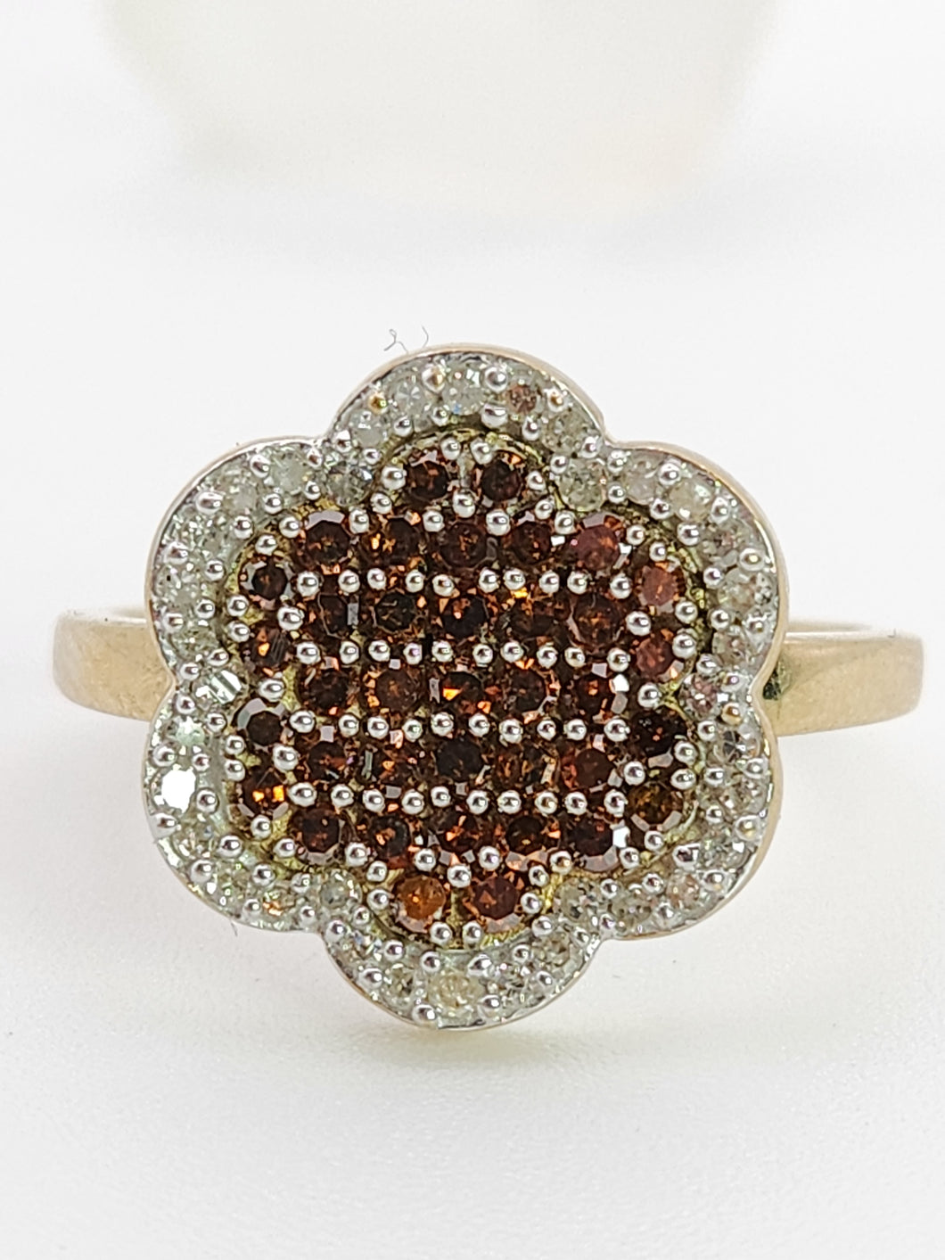 6349 Vintage: 9ct Gold 72 Champagne & White Diamonds (1ct) Flower Head Ring