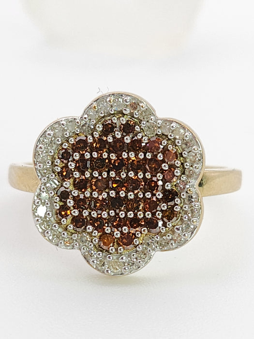 6349 Vintage: 9ct Gold 72 Champagne & White Diamonds (1ct) Flower Head Ring