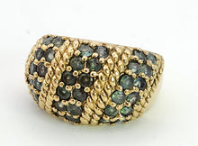 Cargar imagen en el visor de la galería, 1464: Vintage: 9ct Gold 36 Green Topaz Statement Ring- a substantial piece
