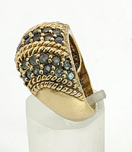 Cargar imagen en el visor de la galería, 1464: Vintage: 9ct Gold 36 Green Topaz Statement Ring- a substantial piece
