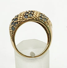 Cargar imagen en el visor de la galería, 1464: Vintage: 9ct Gold 36 Green Topaz Statement Ring- a substantial piece
