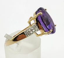 Load image into Gallery viewer, 1465: Vintage: 9ct Gold Oval Purple Amethyst 16 Diamonds Dress Ring- FAB
