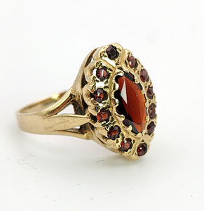 1476: Vintage: 9ct Gold 13 Navette Set Garnets Cluster Ring- From 1977