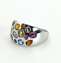 Cargar imagen en el visor de la galería, 1477: Vintage: 9ct White Gold Multi- Gem Bombe Ring- fabulous, fun colour array
