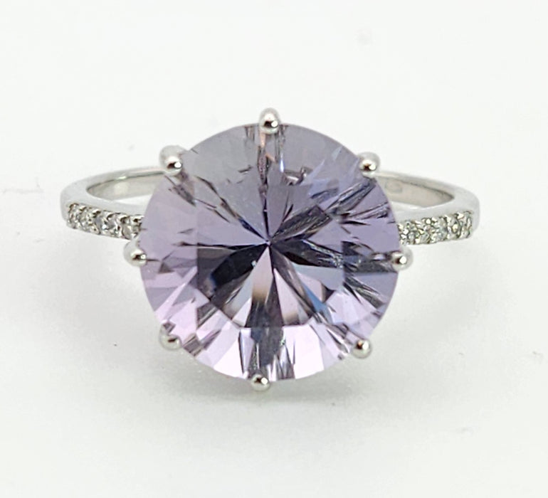 1478: Vintage: 9ct White Gold Round Cut Quartz 12 Diamonds Dress/Stacker Ring- lovely cut