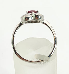 1160: Vintage; 9ct White Gold Heart-Cut Almandine Garnet Diamonds Ring- cute & sparkly