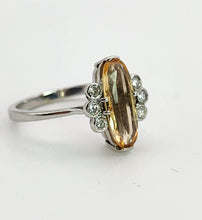 Cargar imagen en el visor de la galería, 1237: Vintage: 18ct White Gold Marquise- Cut Citrine Diamonds Ring- From 1980
