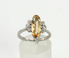 Cargar imagen en el visor de la galería, 1237: Vintage: 18ct White Gold Marquise- Cut Citrine Diamonds Ring- From 1980
