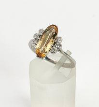 Cargar imagen en el visor de la galería, 1237: Vintage: 18ct White Gold Marquise- Cut Citrine Diamonds Ring- From 1980
