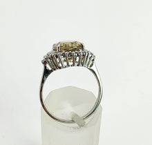 Cargar imagen en el visor de la galería, 1457: Vintage: 18ct White Gold Golden Citrine 26 Diamonds Dress Ring- lovely
