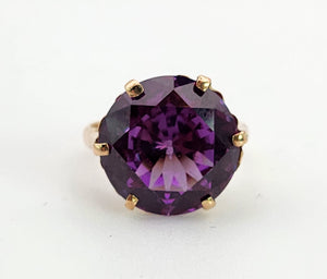 1530: Vintage: 14ct Gold Egyptian Round Cut Alexandrite Dress Ring- a rare find