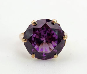 1530: Vintage: 14ct Gold Egyptian Round Cut Alexandrite Dress Ring- a rare find