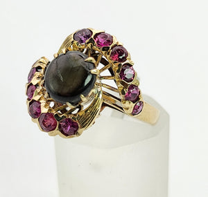 1437: Vintage: 18ct Gold Blue Sapphire Red Topaz Swirl Cluster Ring- Dramatic statement