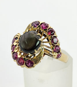 1437: Vintage: 18ct Gold Blue Sapphire Red Topaz Swirl Cluster Ring- Dramatic statement