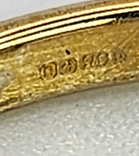 Load image into Gallery viewer, 1537: Vintage: 9ct Gold 21 Champagne Diamonds Flowerhead Trilogy Ring- a natural, sparkling beauty
