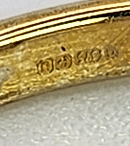 1537: Vintage: 9ct Gold 21 Champagne Diamonds Flowerhead Trilogy Ring- a natural, sparkling beauty