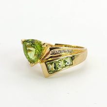 Load image into Gallery viewer, 1606: Vintage: 14ct Gold Trillion, Emerald. Round Cut Peridots Cocktail Ring- exquisite
