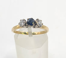Load image into Gallery viewer, 0269: Vintage; 18ct Gold Blue Sapphire Diamonds 3-Stone Straight Ring- very fine example
