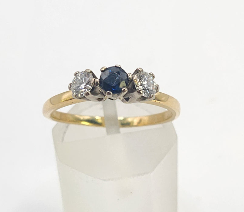 Vintage: 18ct Gold Blue Sapphire & Diamond Three-Stone Ring