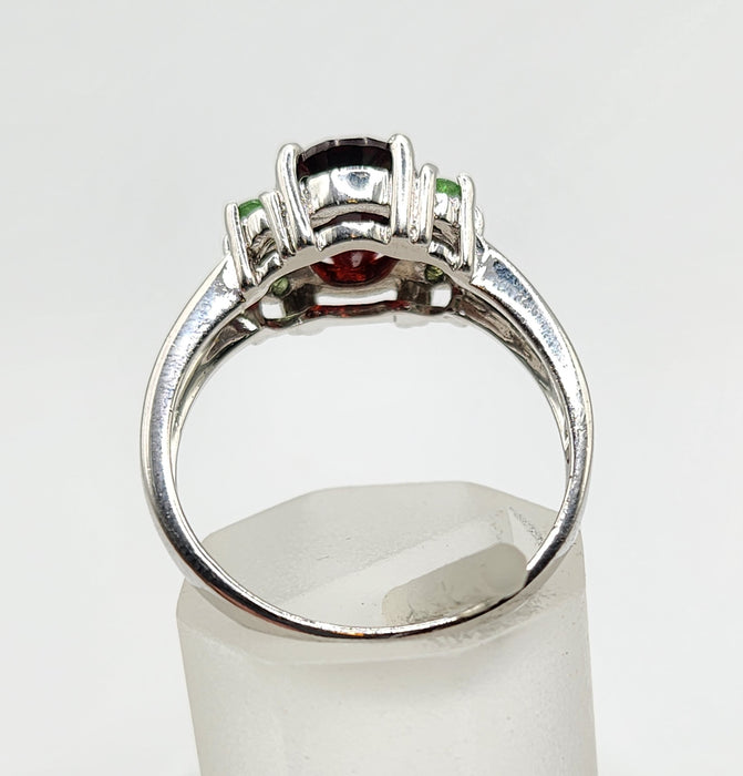 1583: Vintage: 9ct White Gold Red & Demantoid Garnets Cocktail Ring- superb combination