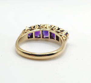 1588: Vintage: 9ct Gold 5 Rich Purple Amethysts Ring- From 1979