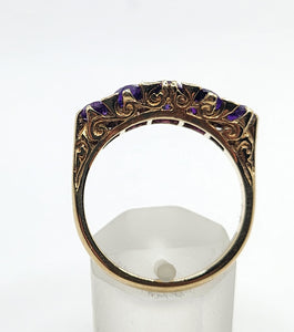 1588: Vintage: 9ct Gold 5 Rich Purple Amethysts Ring- From 1979