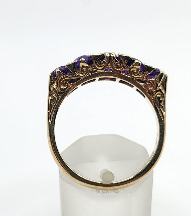 Vintage: 9ct Yellow Gold Five Amethyst Graduated Dress Ring — From 1979