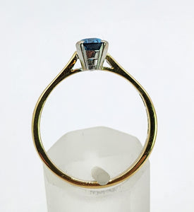 0875: Vintage: 9ct Gold Persian Blue Pear-Cut Topaz Ring- a lovely solitaire