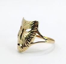 Load image into Gallery viewer, 1336: Vintage: 9ct Gold &quot;Theatrical Mask&quot; Ring- a fun conversation piece.
