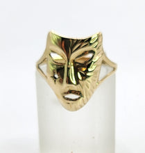 Load image into Gallery viewer, 1336: Vintage: 9ct Gold &quot;Theatrical Mask&quot; Ring- a fun conversation piece.
