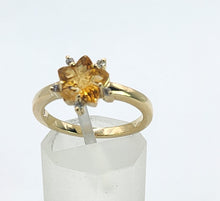 Cargar imagen en el visor de la galería, 1576: Vintage: 14ct Gold Star-Set Yellow Citrines Diamond Dress Ring
