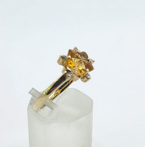 1576: Vintage: 14ct Gold Star-Set Yellow Citrines Diamond Dress Ring