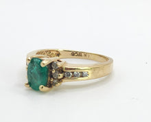 Load image into Gallery viewer, 1609: Vintage: 14ct Gold Emerald Diamonds Ring- petite, sparkling and cute
