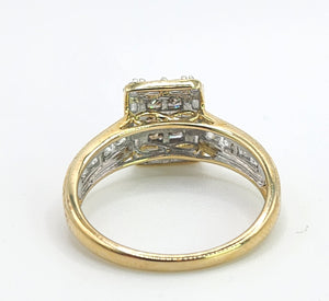 1612: Vintage: 9ct Yellow Gold Champagne & White Diamonds Geometric Set Ring- 28 natural, sparkling diamonds