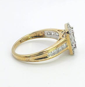 1612: Vintage: 9ct Yellow Gold Champagne & White Diamonds Geometric Set Ring- 28 natural, sparkling diamonds