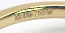 Load image into Gallery viewer, 1680: Vintage; 18ct Gold Emerald Diamonds Daisy Flowerhead Ring- delightful
