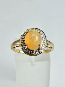 1743: Vintage: 9ct Gold Fire Opal White Sapphires Cluster Ring- fantastic colours
