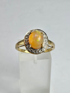 1743: Vintage: 9ct Gold Fire Opal White Sapphires Cluster Ring- fantastic colours