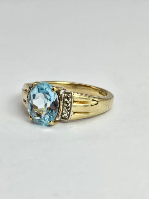 Vintage: 9ct Yellow Gold Swiss Blue Topaz & Diamond Cocktail Ring